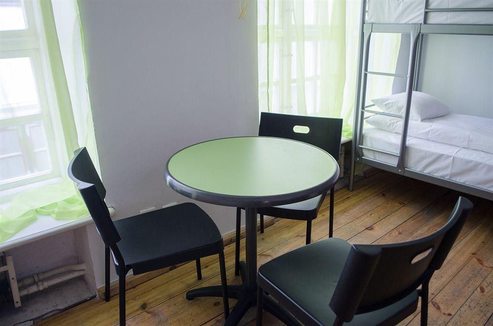 Red Nose Hostel With Self-Check In รีกา ภายนอก รูปภาพ