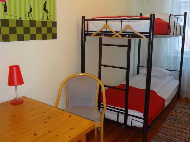 Red Nose Hostel With Self-Check In รีกา ภายนอก รูปภาพ