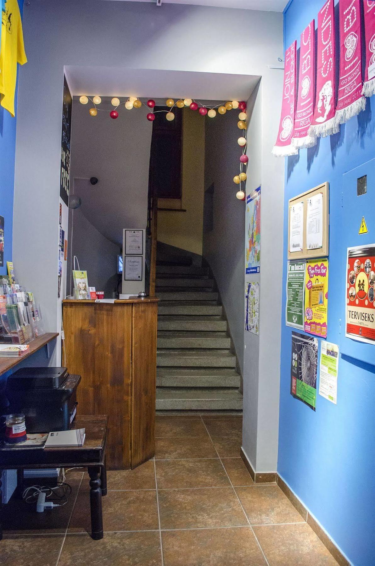 Red Nose Hostel With Self-Check In รีกา ภายนอก รูปภาพ