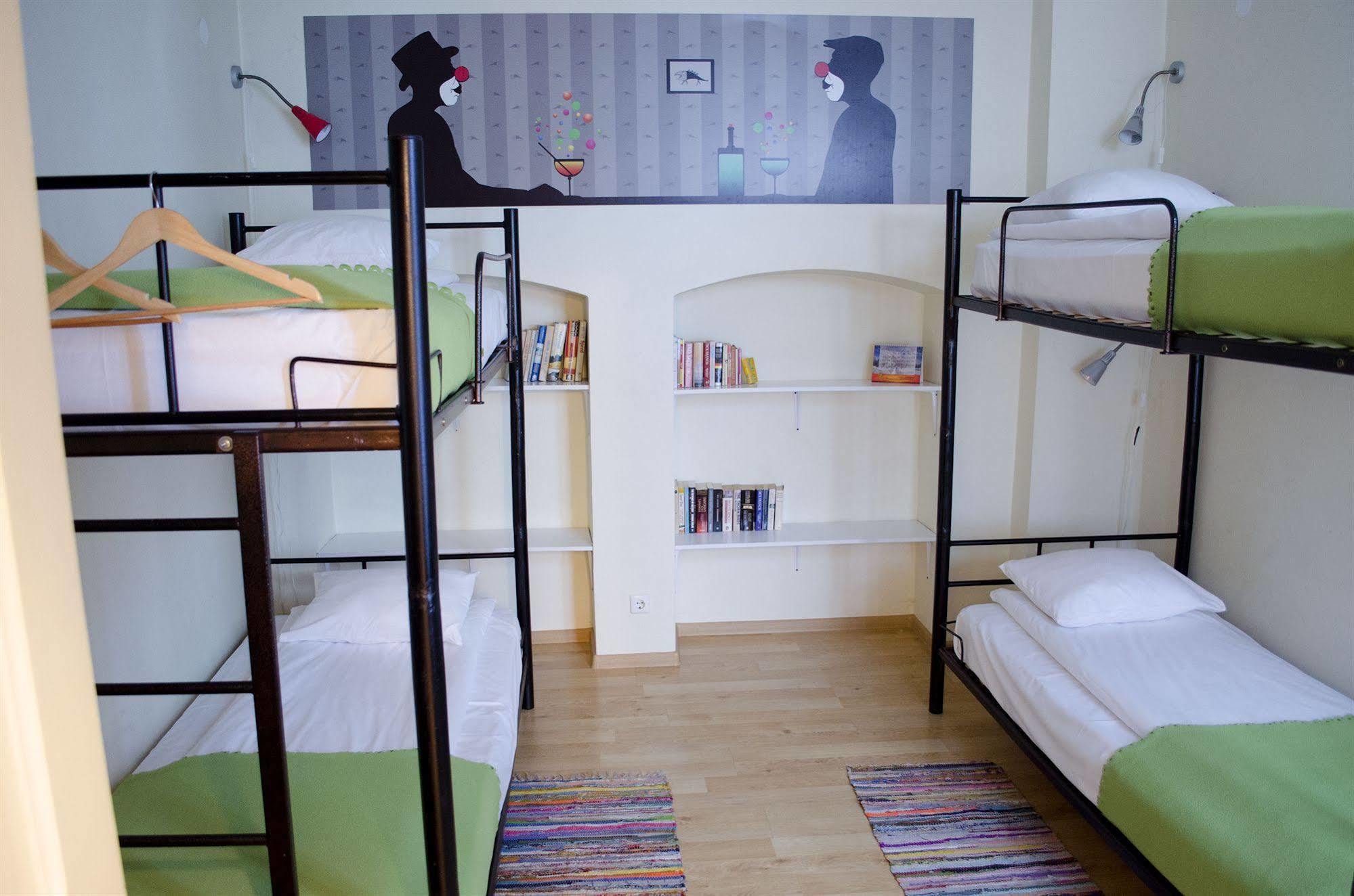 Red Nose Hostel With Self-Check In รีกา ภายนอก รูปภาพ