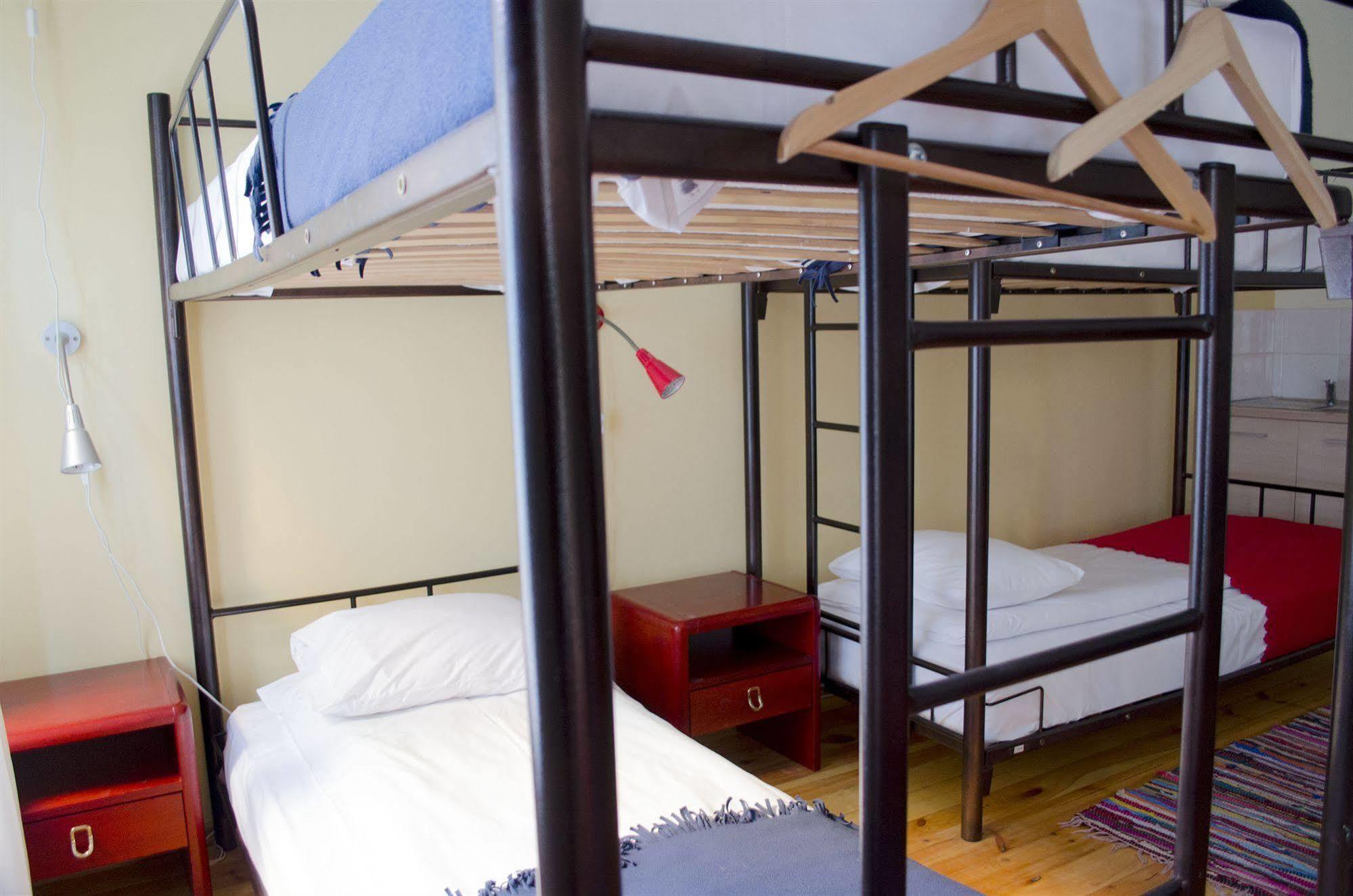 Red Nose Hostel With Self-Check In รีกา ภายนอก รูปภาพ